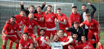 Devrek Belediyespor kupasını aldı