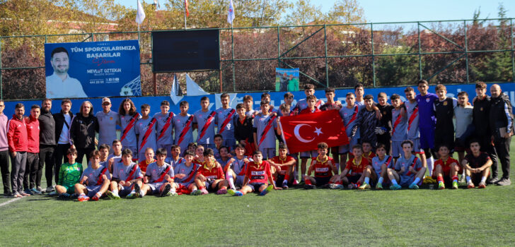 Nurtepespor, Cumhuriyet Bayramı’nda Makedon Ekip Gjorce Petrov’u Konuk Etti Nurtepespor, Cumhuriyet Bayramı’nda Makedon Ekip Gjorce Petrov’u Konuk Etti