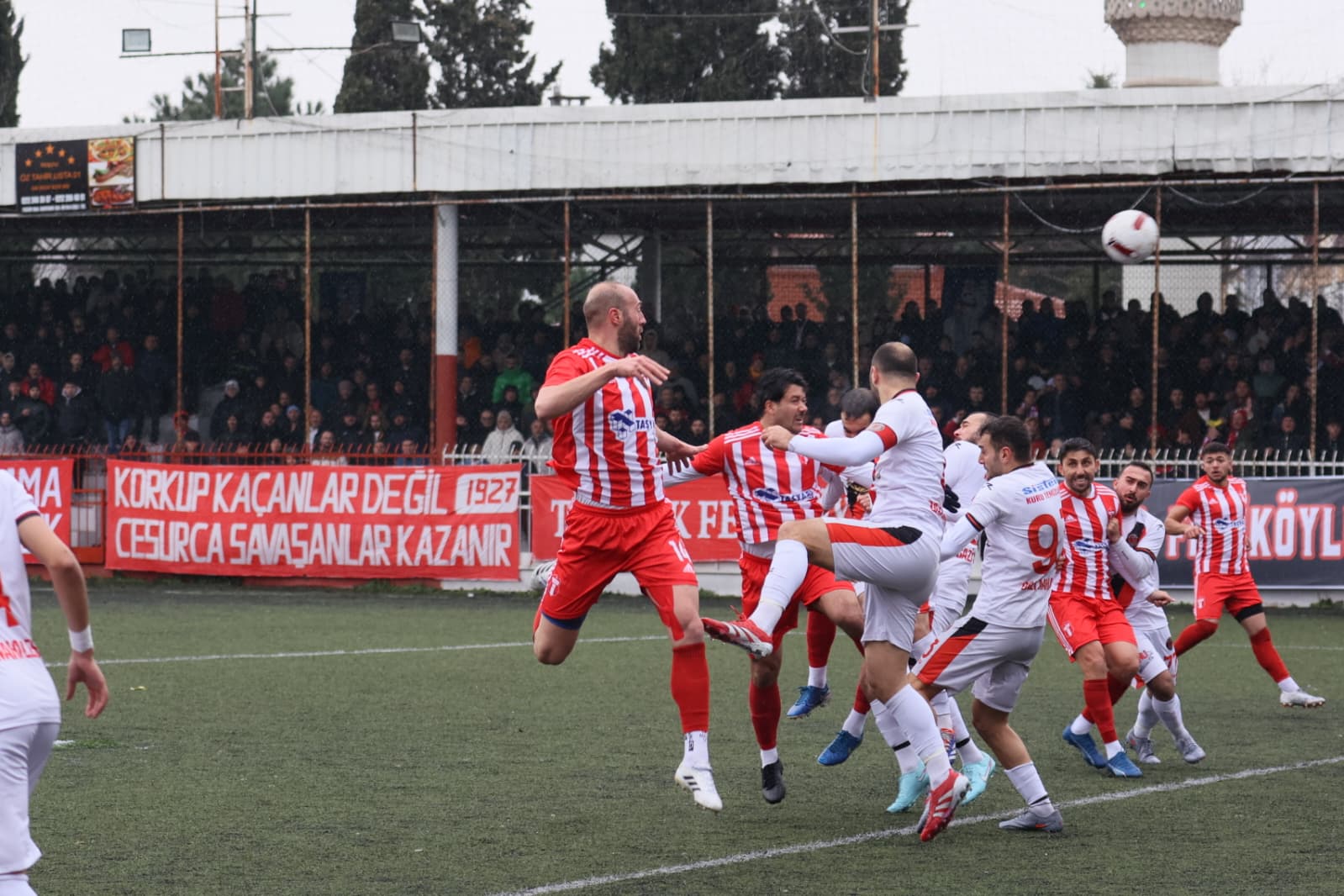 Lider Feriköy Evinde Gazi Mahallesi’ne Takıldı